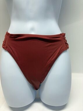 Amazon Essentials Women's Rust Bikini Bottom size Large Ruched side Mid-rise new